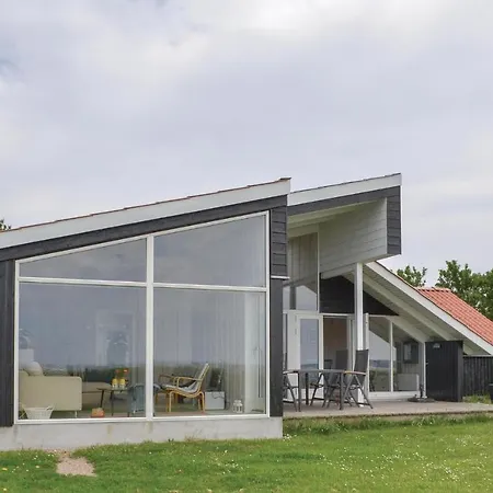 3 Bedroom Lovely In Prázdninový dům *
